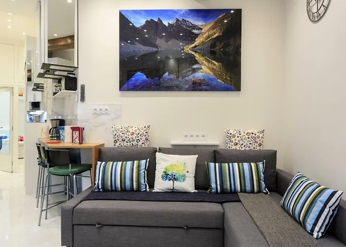 Louvre Luxury Apartment & Spa